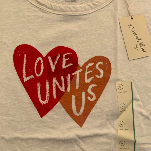 Women’s tshirt size M . New with tags. - Picture 3 of 4